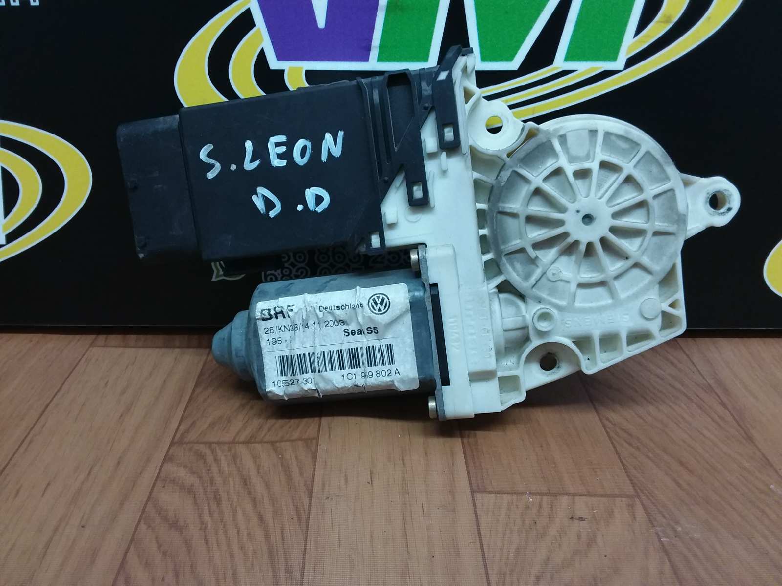 Motor elevalunas delantero derecho, foto 1 de 2