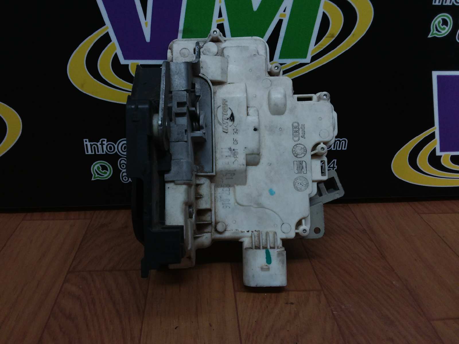 Cerradura puerta trasera derecha, foto 1 de 2