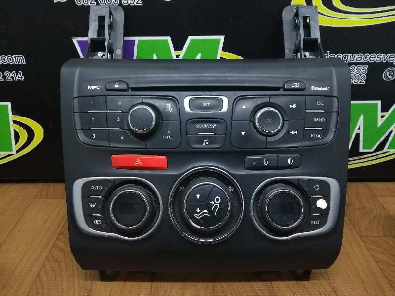 Climate control panel, photo 1 of 3