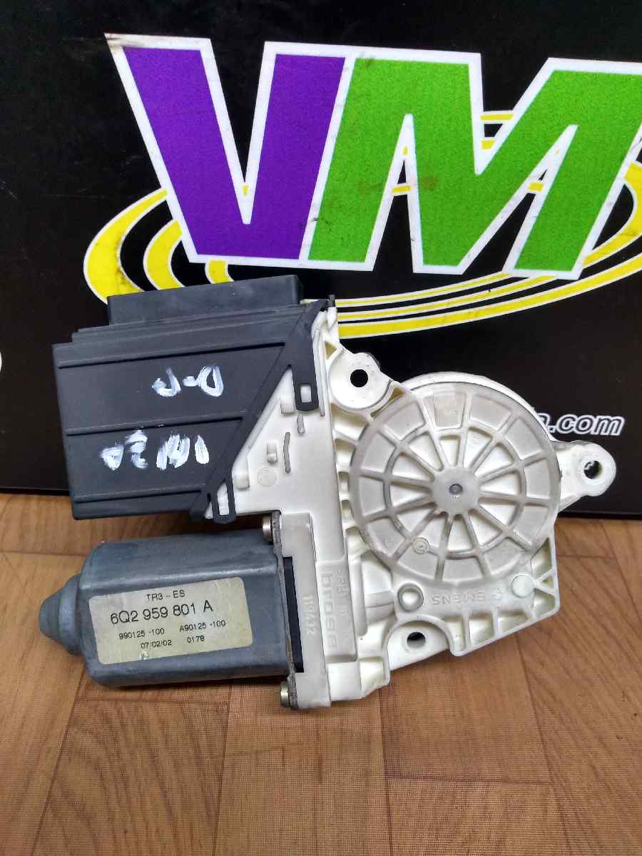 Front right window regulator motor, photo 1 of 2