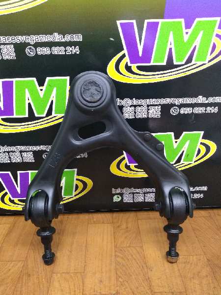 Brazo suspension superior delantero derecho, foto 1 de 2