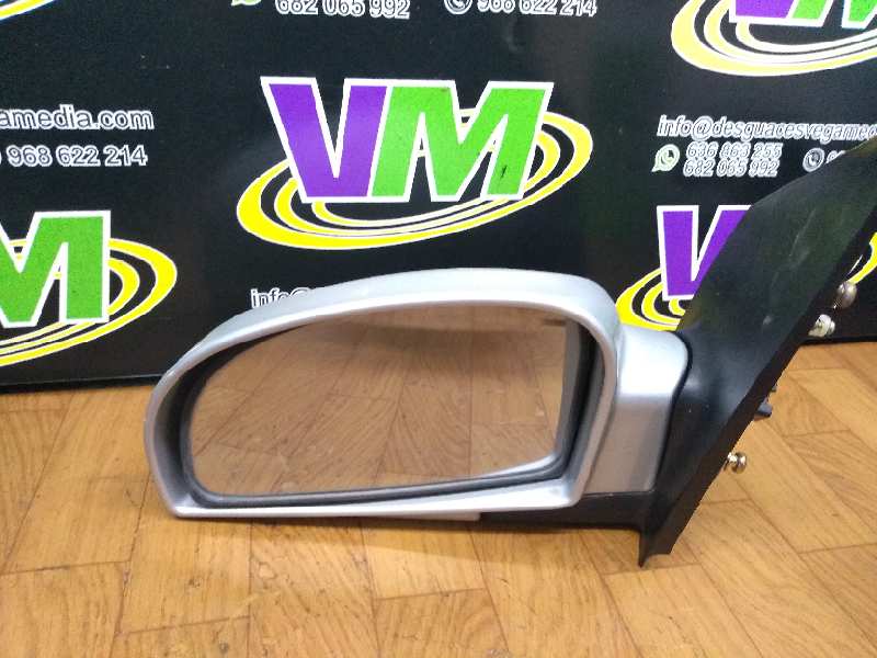 Retrovisor izquierdo