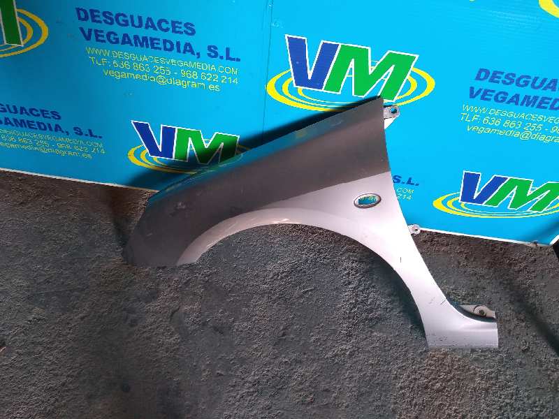 Aleta delantera izquierda, foto 1 de 1