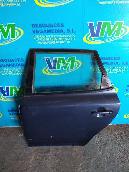 Puerta trasera izquierda