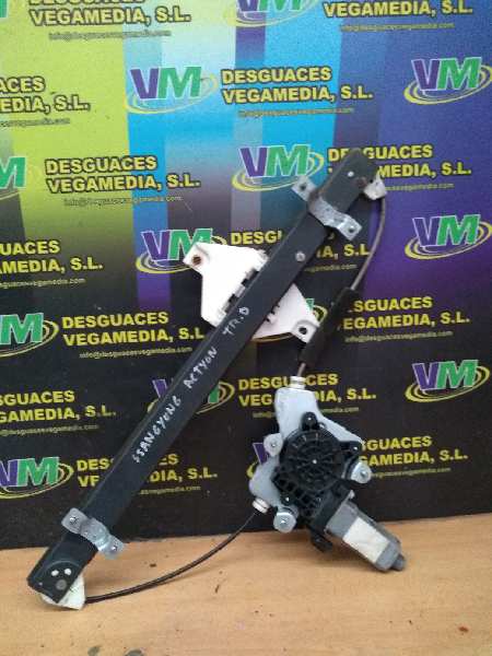 Elevalunas trasero derecho, foto 1 de 1