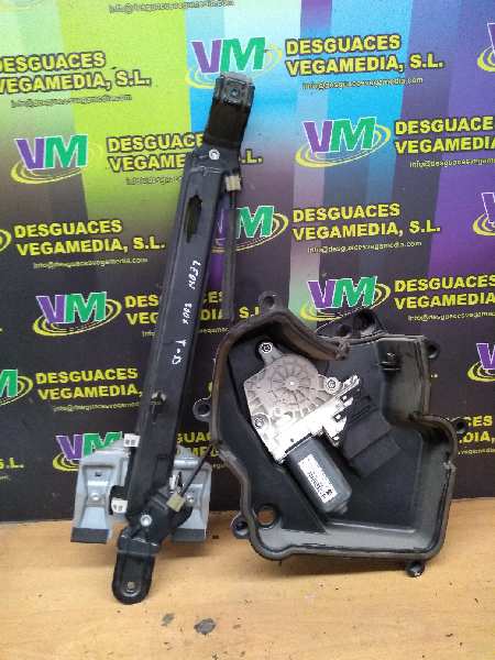 Elevalunas trasero derecho, foto 1 de 1