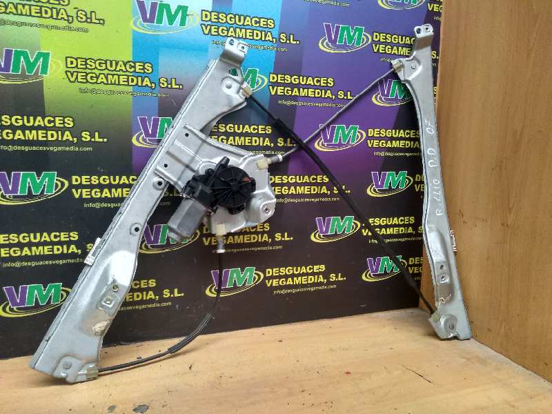 Elevalunas delantero derecho