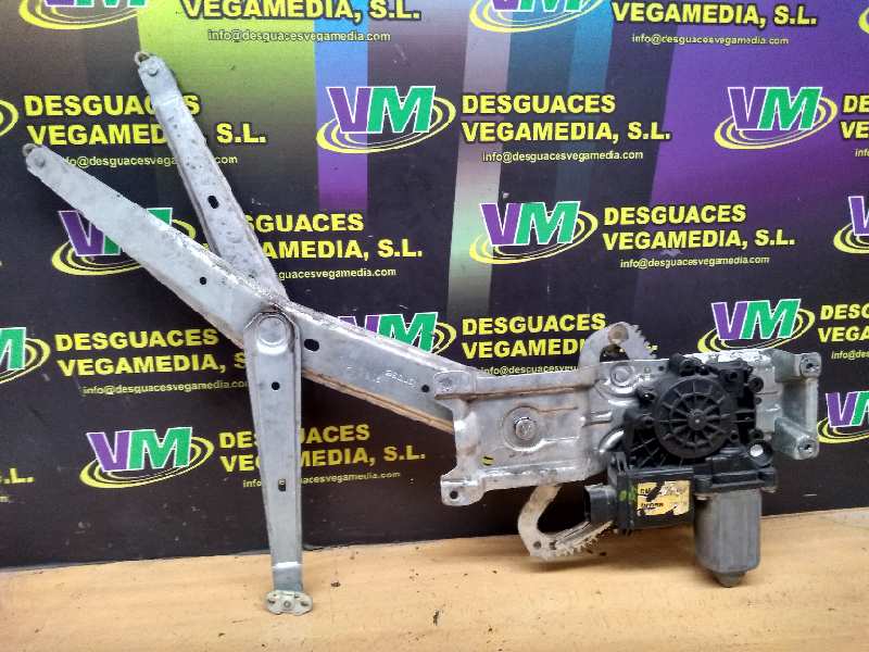 Elevalunas delantero derecho