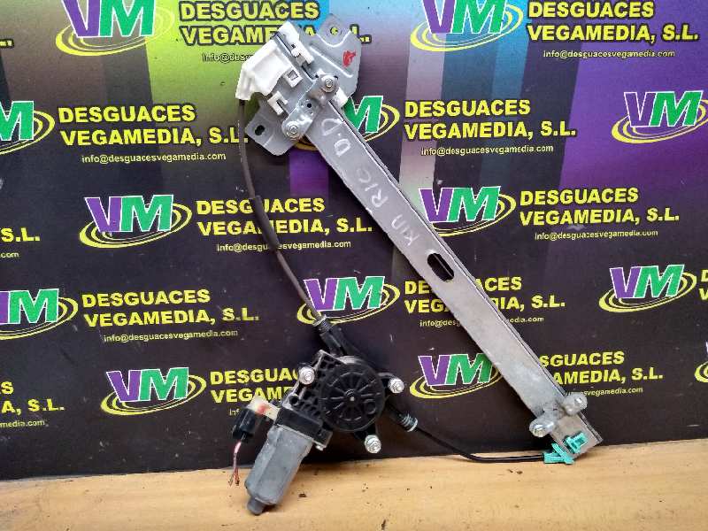 Elevalunas delantero derecho