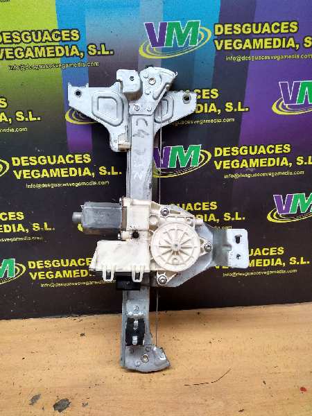 Elevalunas trasero izquierdo, foto 1 de 1