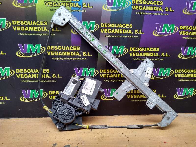 Elevalunas delantero derecho