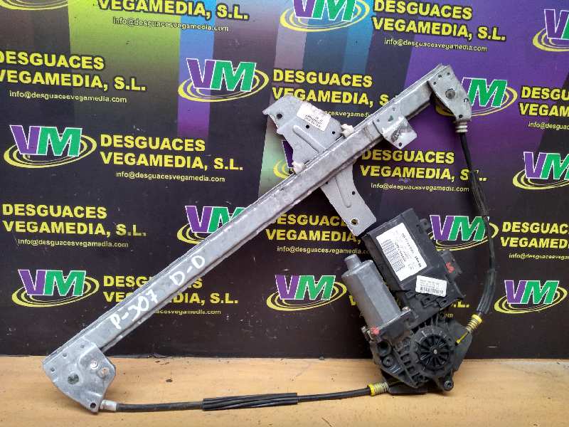 Elevalunas delantero derecho, foto 1 de 1