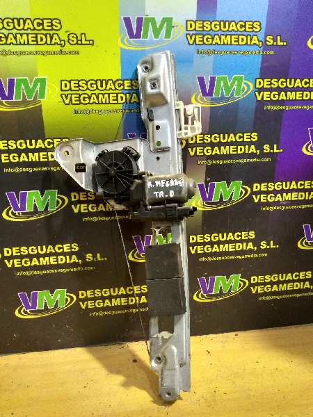 Elevalunas trasero derecho, foto 1 de 1