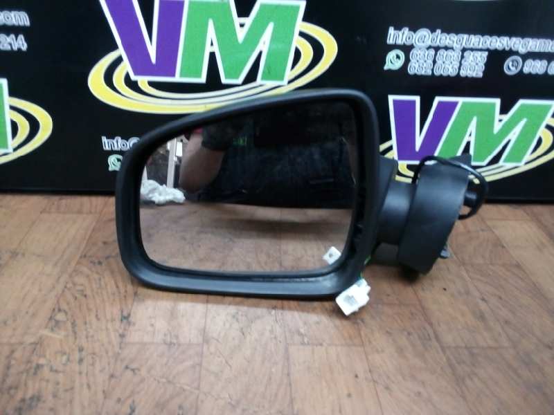 Retrovisor izquierdo