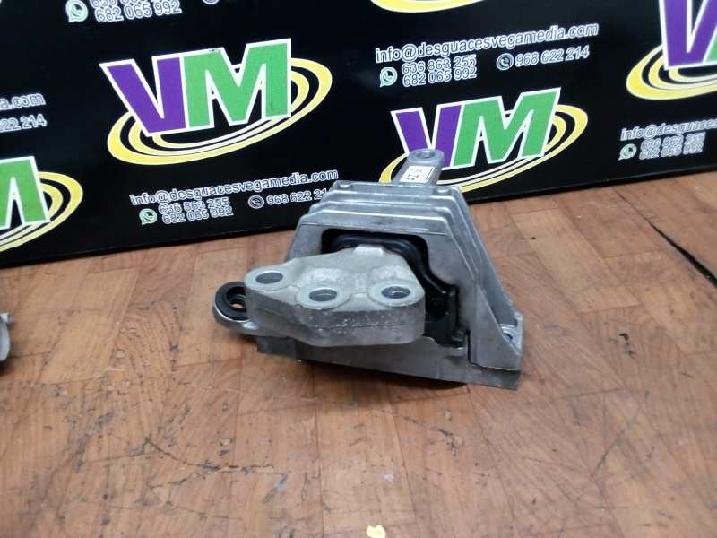 Soporte motor, foto 1 de 2