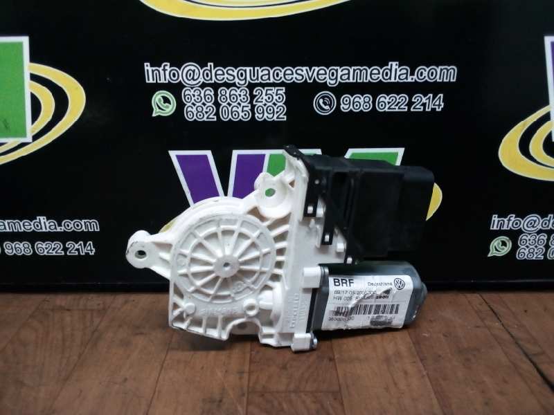 Rear right window regulator motor, photo 1 of 3