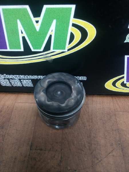 Piston, foto 1 de 3
