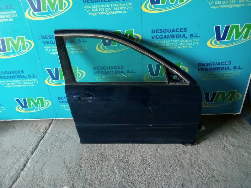 Puerta delantera derecha, foto 1 de 2