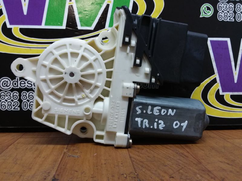 Motor elevalunas trasero izquierdo, foto 1 de 3
