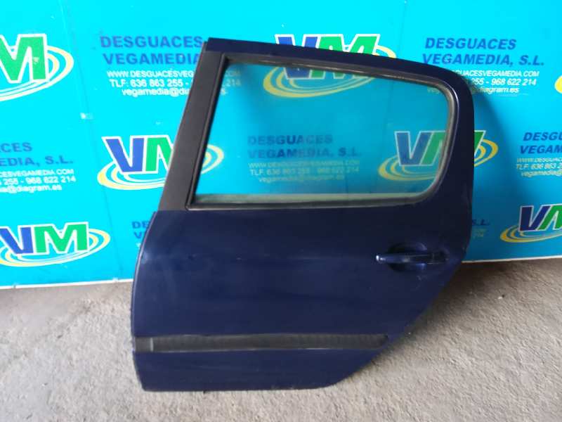 Rear left door, photo 1 of 3