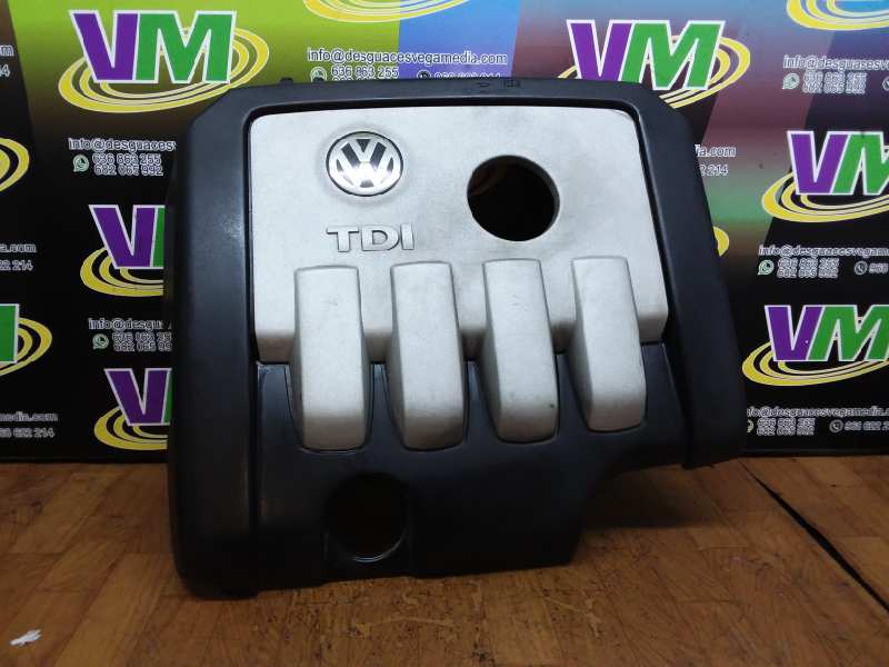 Tapa motor, foto 1 de 2