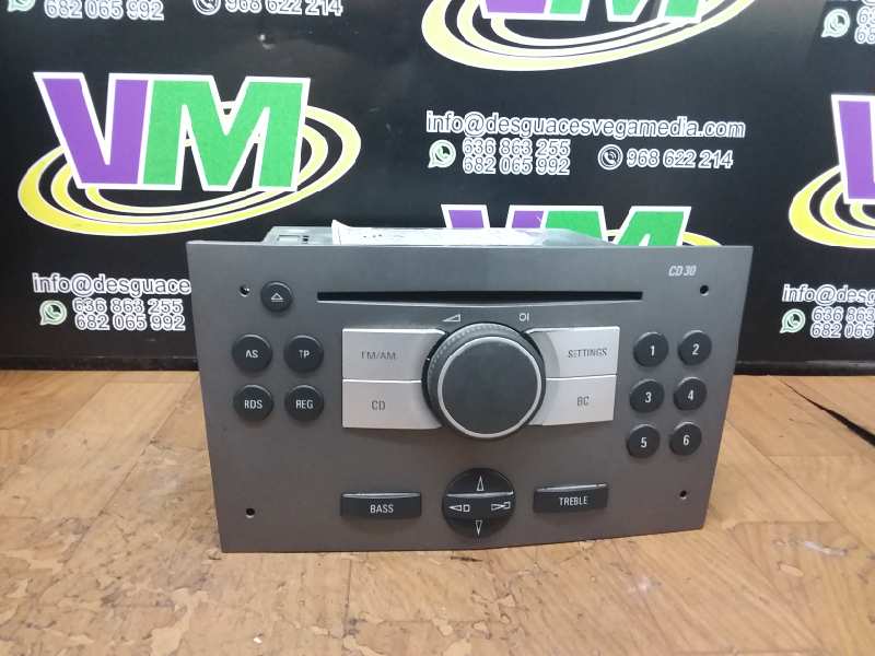 Système audio / autoradio CD, photo 1 sur 3