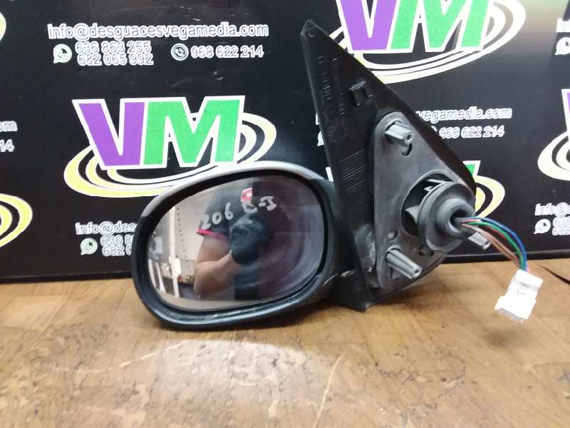 Retrovisor izquierdo