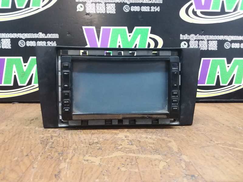 Sistema audio / autoradio CD, foto 1 di 2