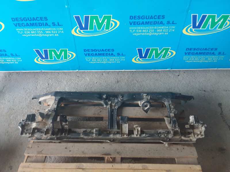 Panel frontal, foto 1 de 3
