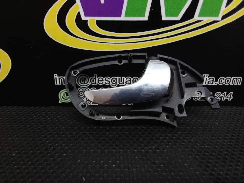 Maneta interior delantera derecha, foto 1 de 2