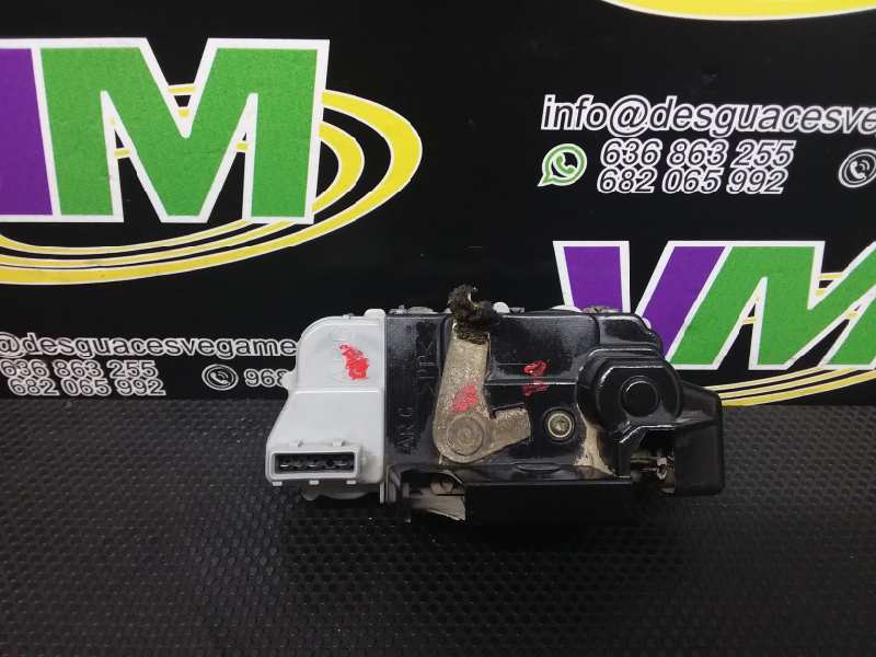 Rear left door lock, photo 1 of 2