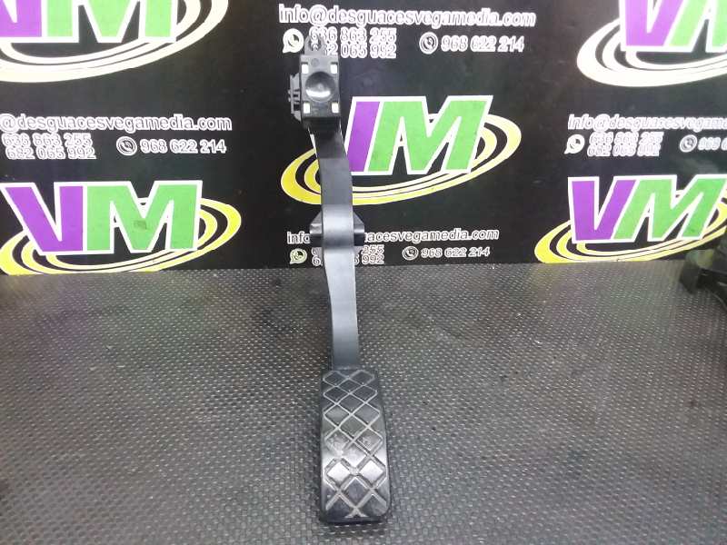 Pedal acelerador