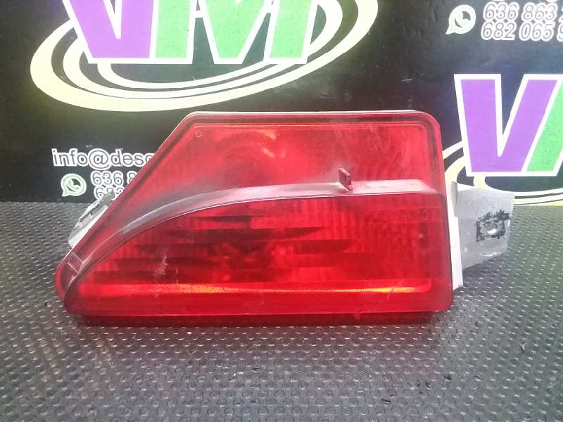 Faro antiniebla trasero izquierdo