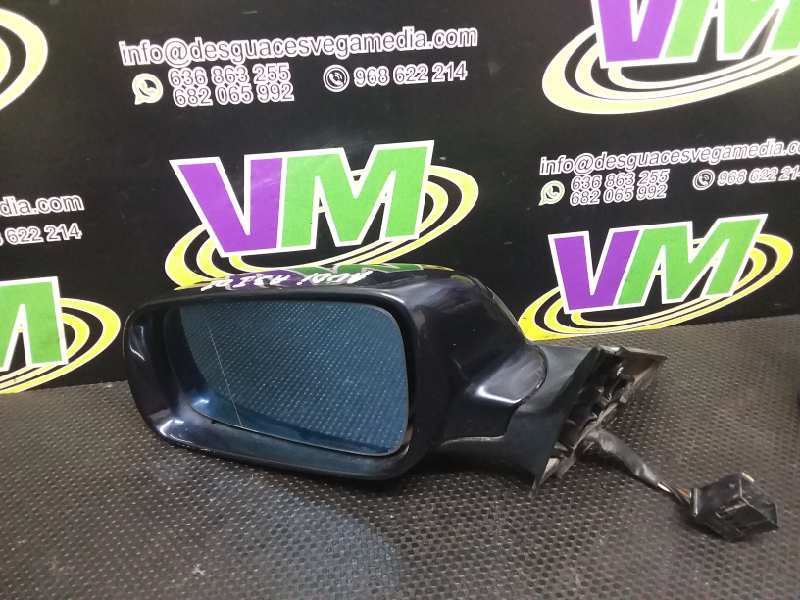 Retrovisor izquierdo