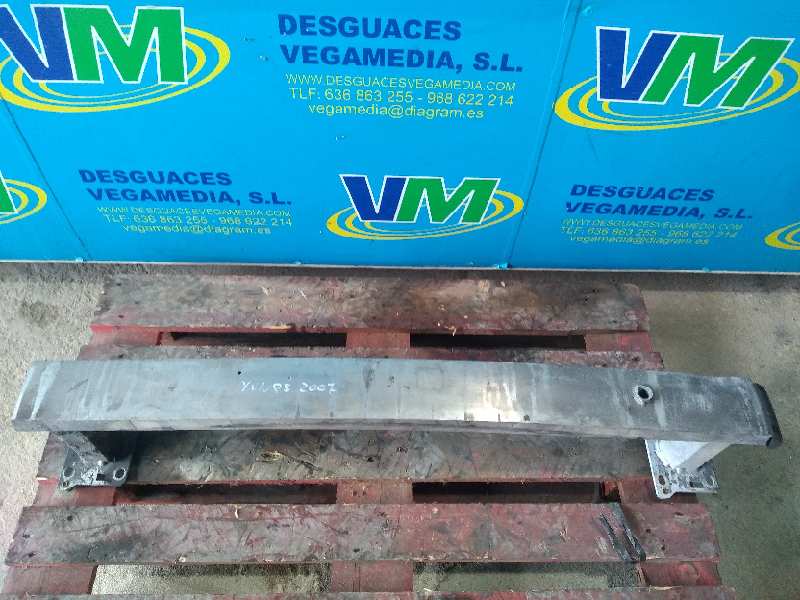 Refuerzo paragolpes delantero
