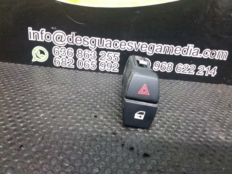 Warning, foto 1 de 2