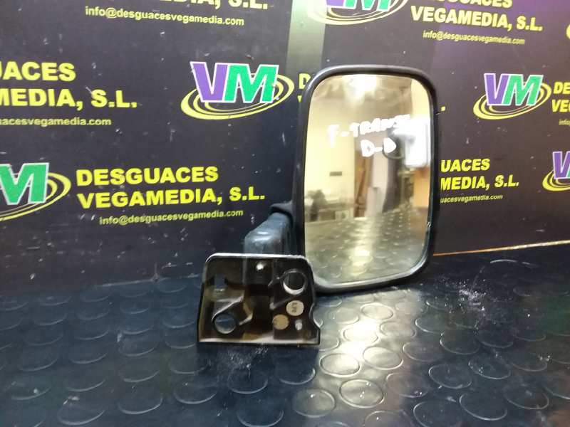 Retrovisor derecho, foto 1 de 2