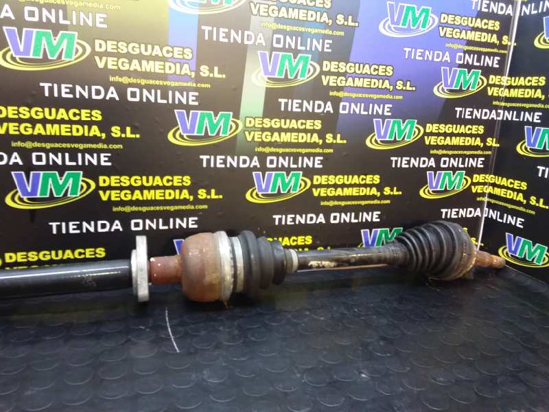 Transmision delantera derecha, foto 1 de 1