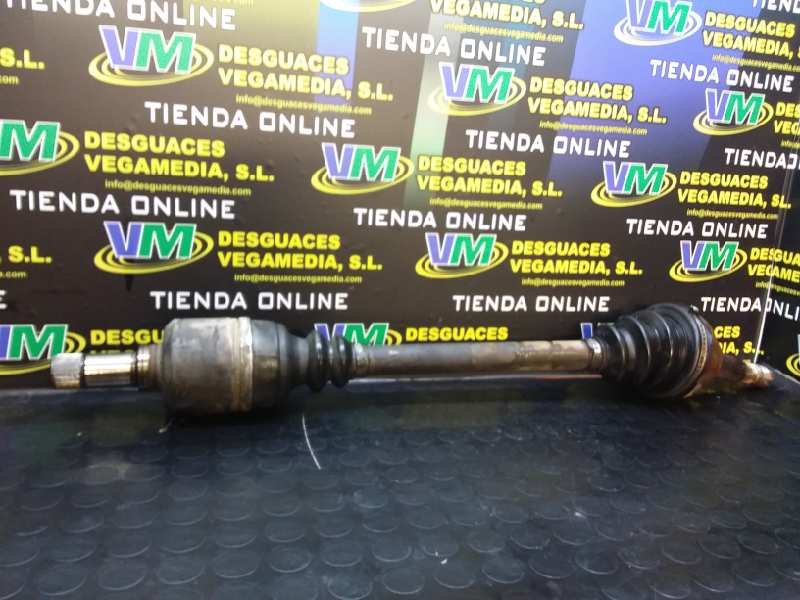 Transmision delantera izquierda