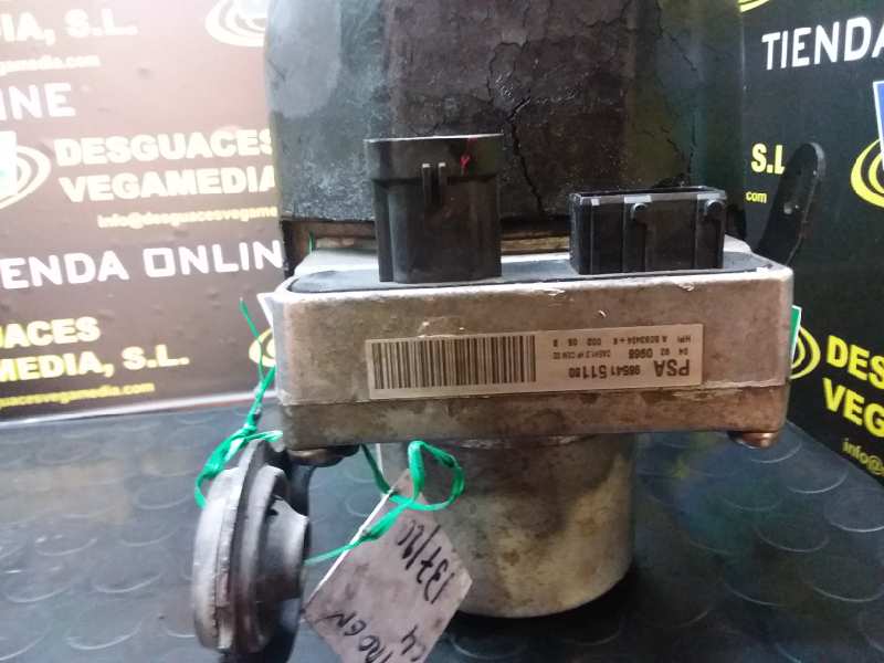 Pompa servosterzo, foto 1 di 3