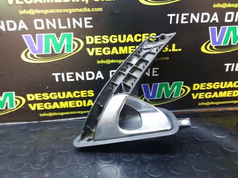 Maneta interior delantera derecha