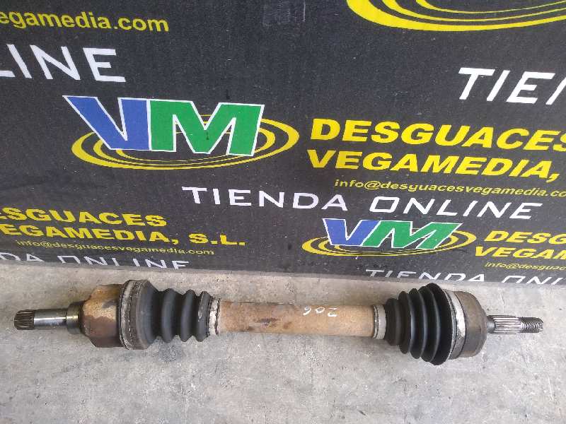 Transmision delantera izquierda