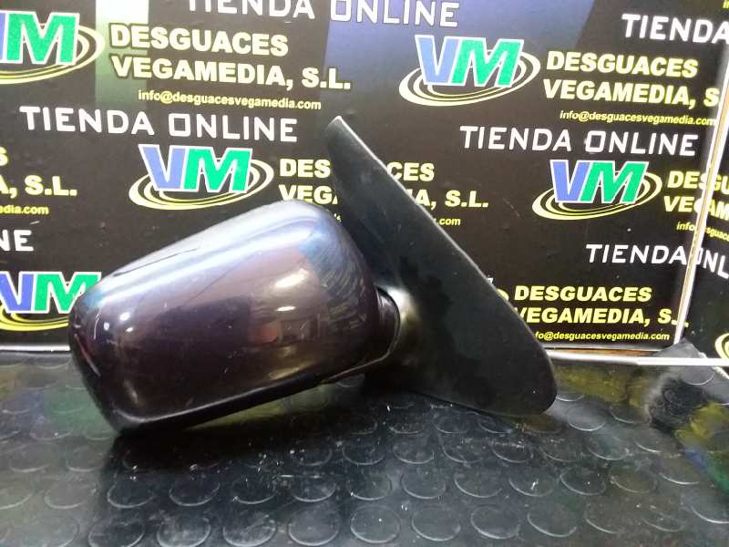 Retrovisor derecho