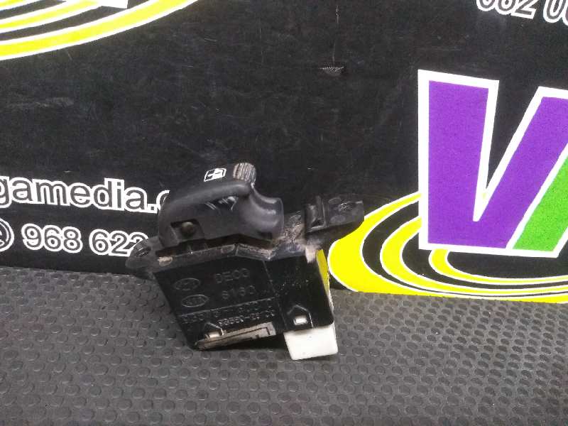 Mando elevalunas delantero derecho, foto 1 de 3
