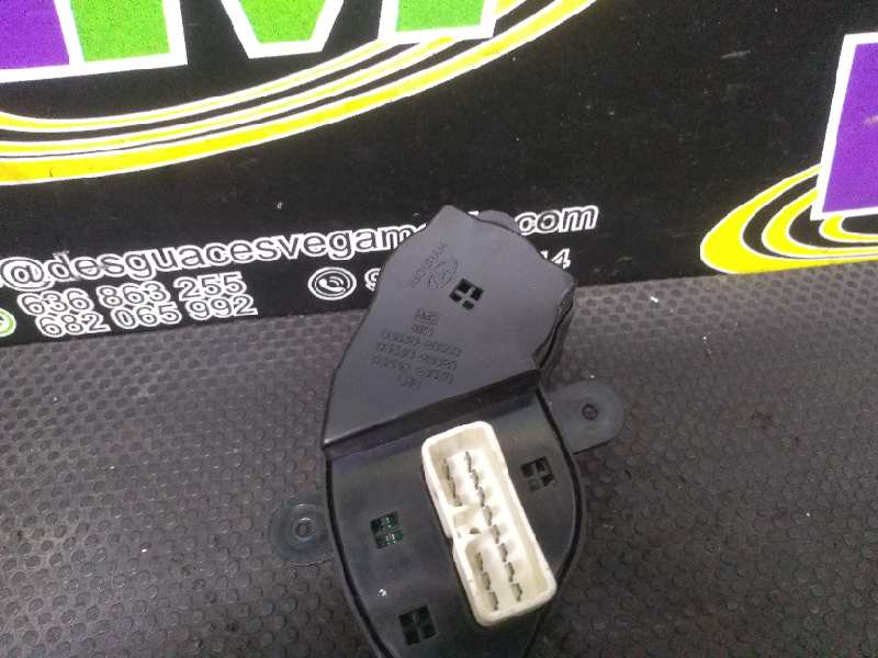 Mando retrovisor, foto 1 de 2
