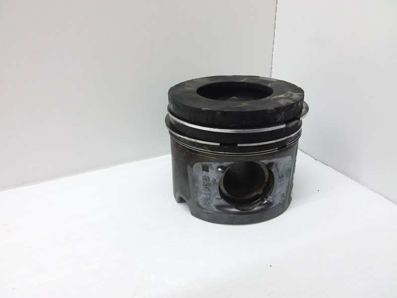 Piston, foto 1 de 3