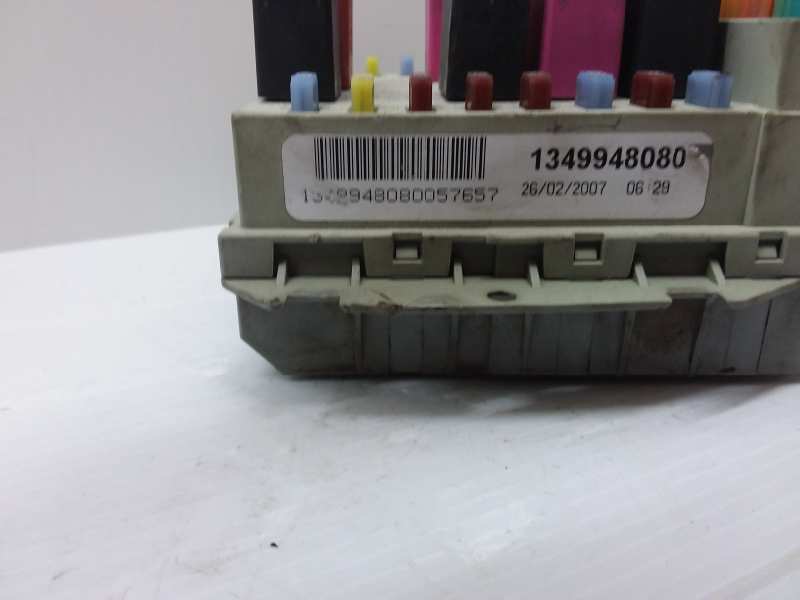 Caja reles / fusibles