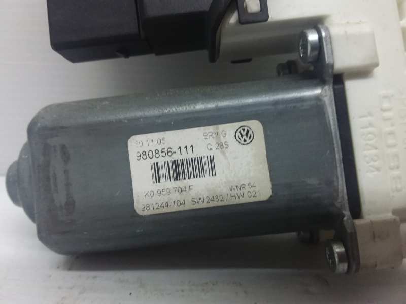 Rear right window regulator motor, photo 1 of 4