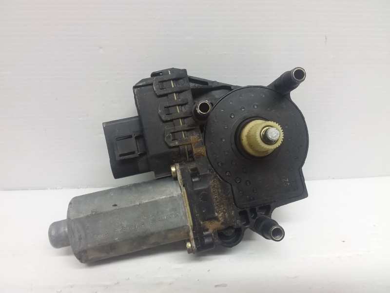 Motor elevalunas delantero izquierdo