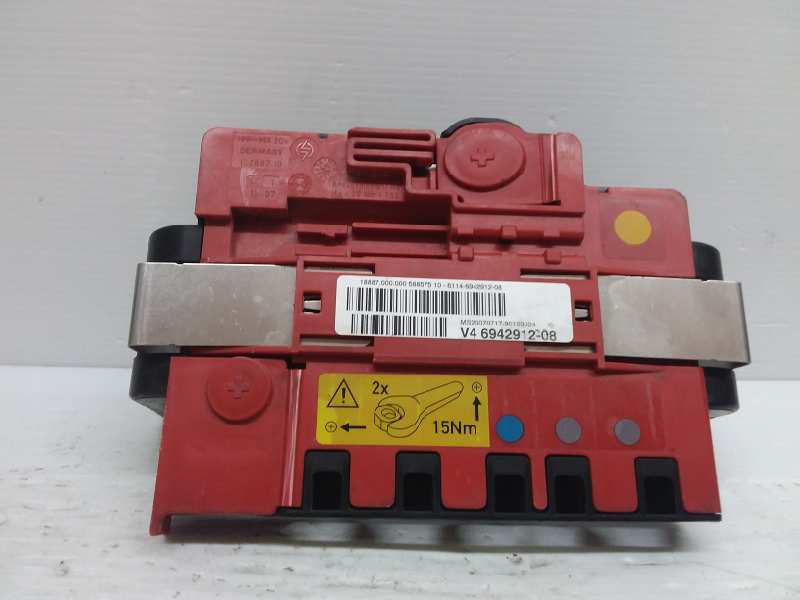 Caja reles / fusibles